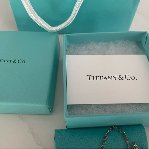 Tiffany Elsa Peretti Cross Pendant - Picture 2 of 8